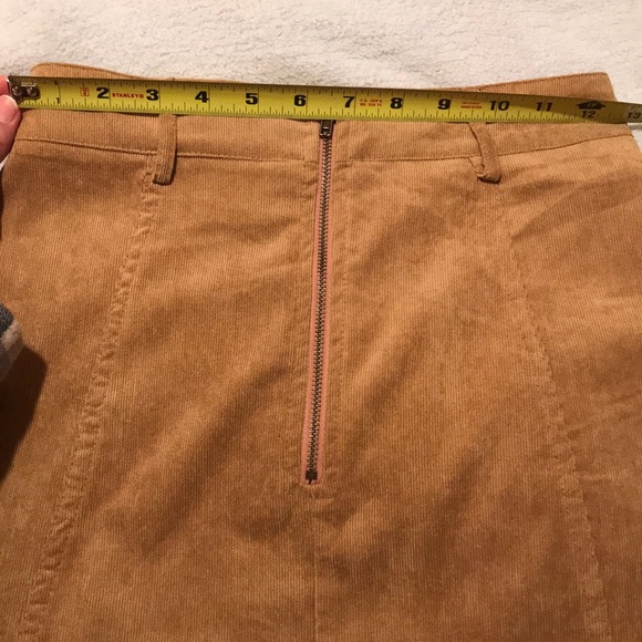 NWT LF One Way Tan Corduroy High Waist Mini 26” waist - Picture 8 of 8